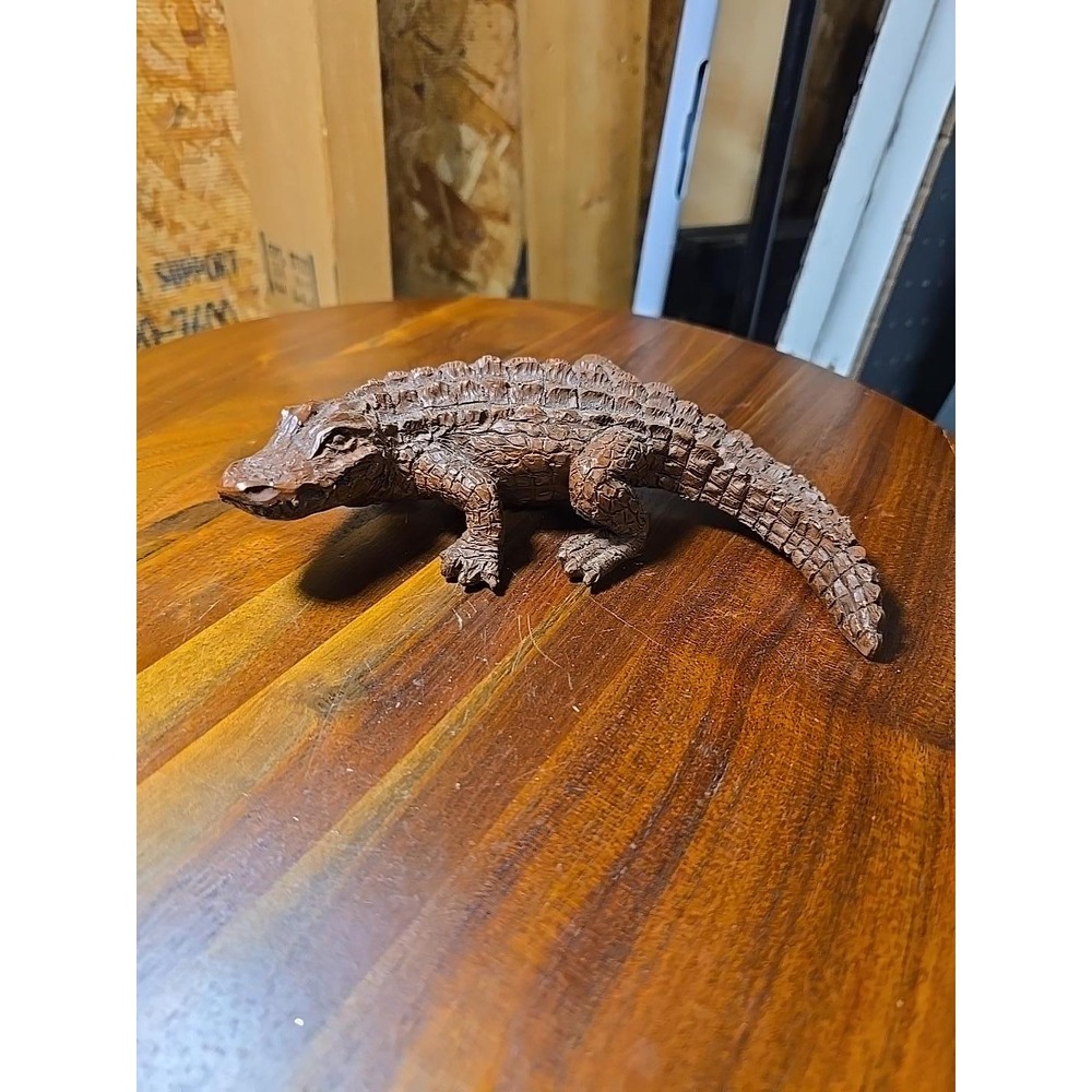 Vintage Hand Carved Wood Alligator Figurine 7 Inch Crocodile Sculpture Folk Art